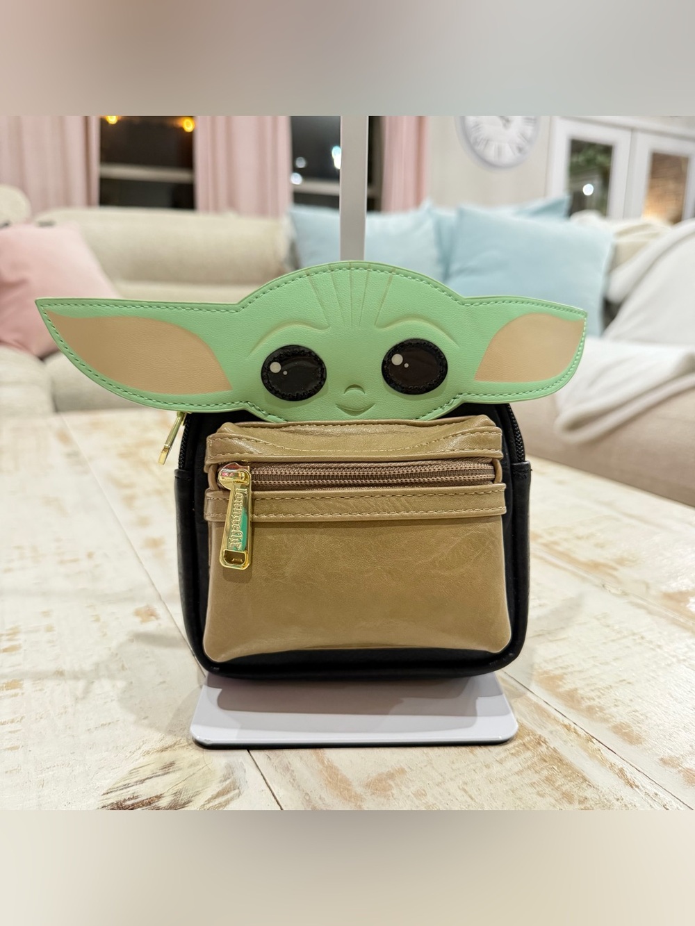 Disney Parks x Loungefly Star Wars Grogu Baby Yoda Wristlet
